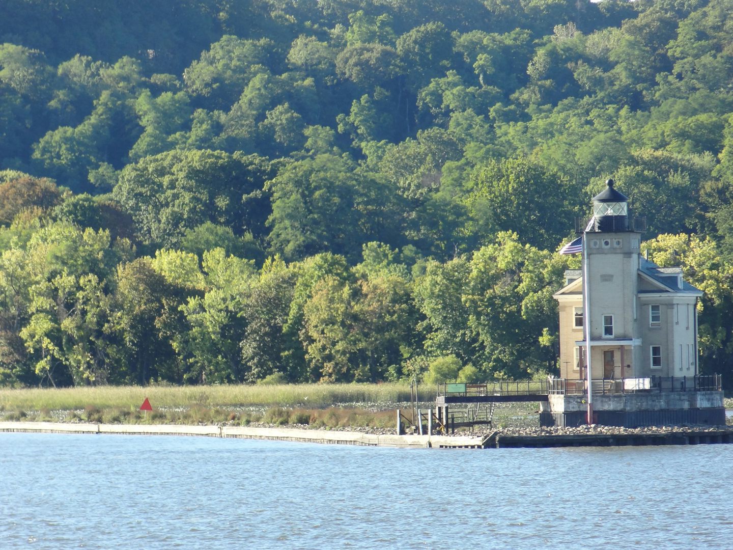Peaceful and calming scenery along the Hudson