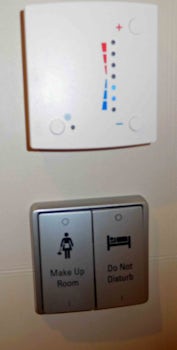 Buttons on door to indicate Do not disturb or make up room