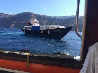 The tender on Santorini