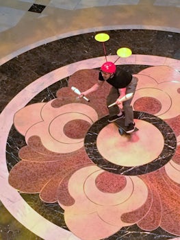 Funny and entertaining juggler in  the piazza