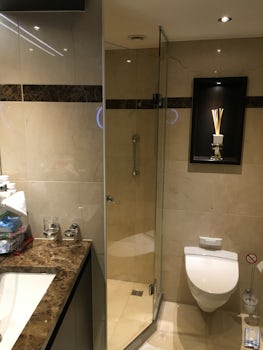 Bathroom cabin 305