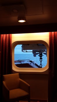 Cabin E120 P&O Ventura
You can see more than you think out of this obstruc