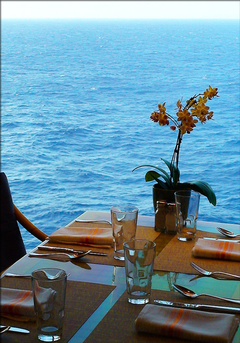 Breakfast table in the Lido Restaurant (Deck 9).  Sparkling clean tables an