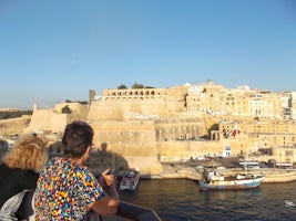Malta. Note the free elevator above the person's head. Use it and save