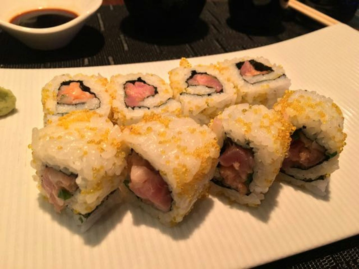 Tuna roll at Sushi on 5.
