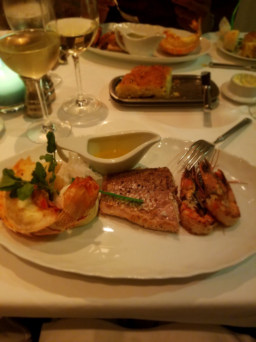 The food in Ocean Blue was amazing (except the bland lobster). One of my favorite specialty venues