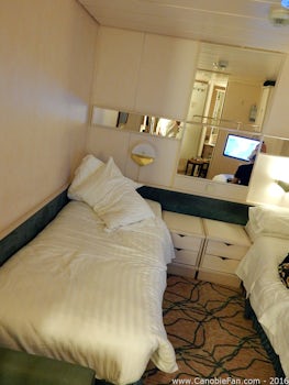 Room 7111 on Vision of the Seas
