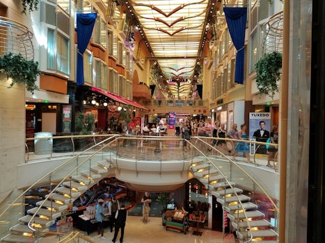 Royal Promenade looking from the bow