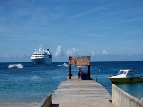 View of anchored ship in Mayreau, Grenadines for Island Beach Experience