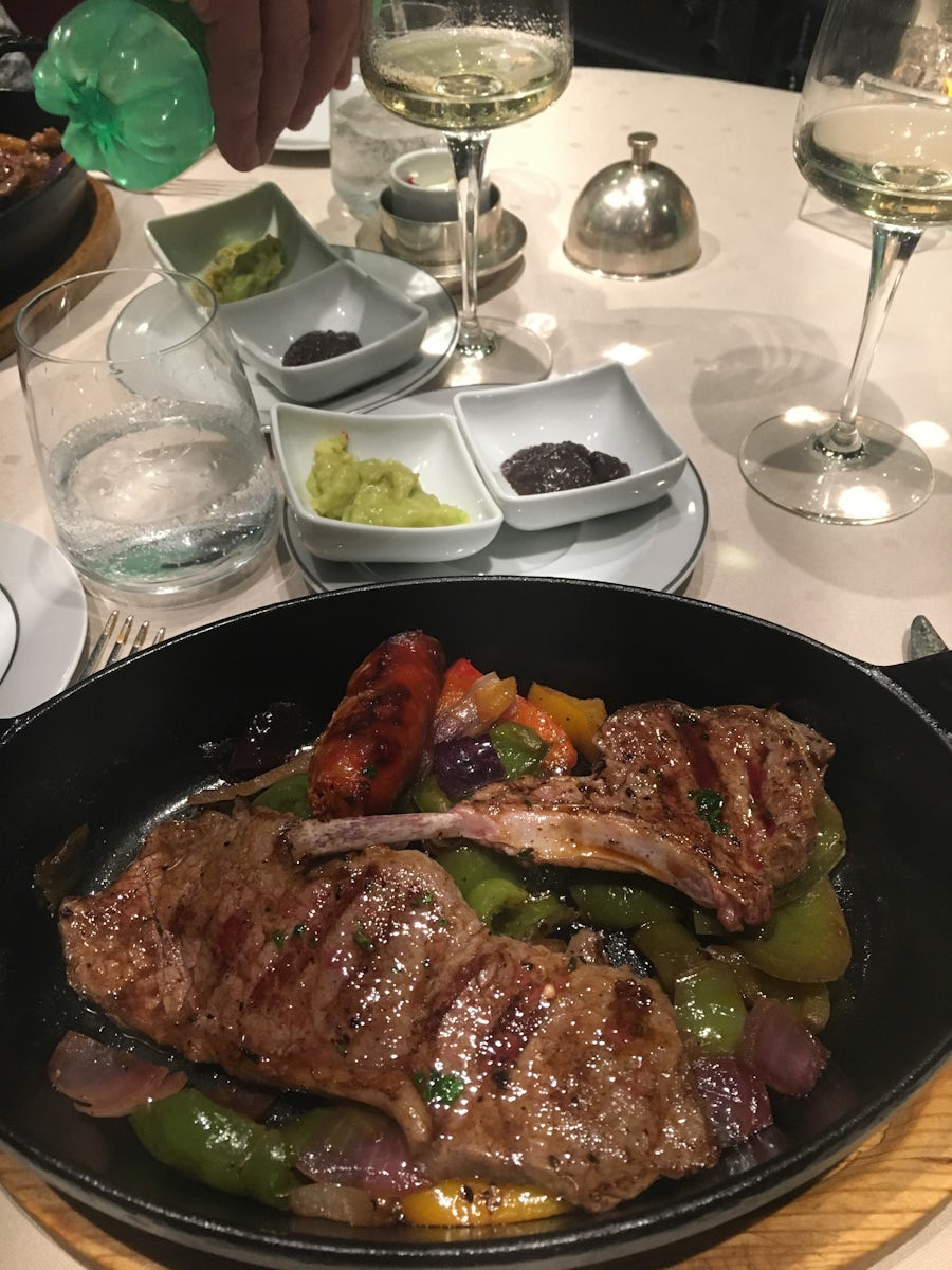 Dinner in Le'Etoille