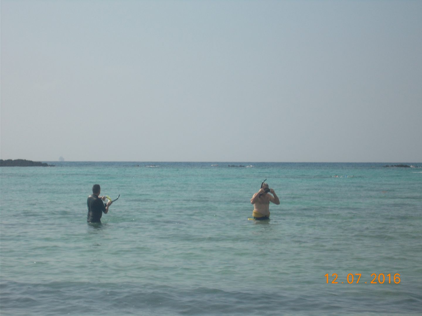 Swimming out to Deadman's Reef to snorkel / Paradise Cove