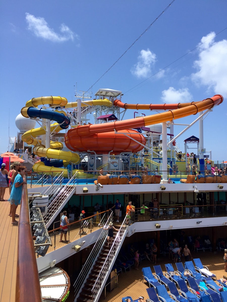Carnival Water Works on Carnival Magic