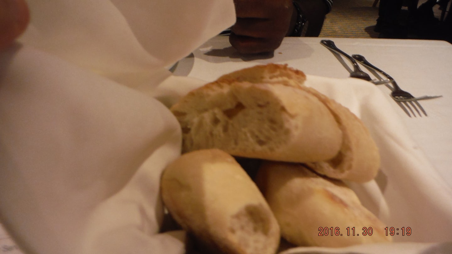 Main dining room bread. The buns were soft and warm.  I really like my bun soft and warm.  :)