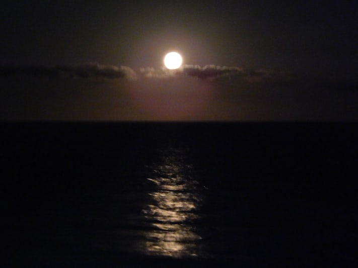 15th November 2016 "Super Moon" rising. Viewed from the Aft deck, Dawn Princess, on the South Pacific cruise. This was the closest the moon ever gets to Earth. The last time it was this close was in 1948 and the next time will be in 2034. So this was a unique opportunity to view it.