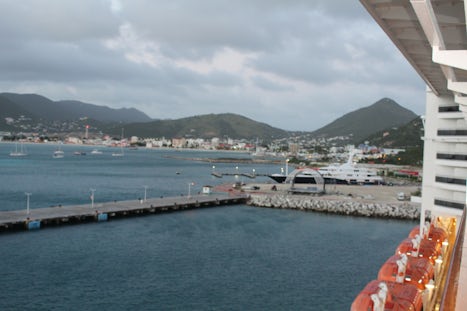 Balcony on deck 11 in St. Maarten