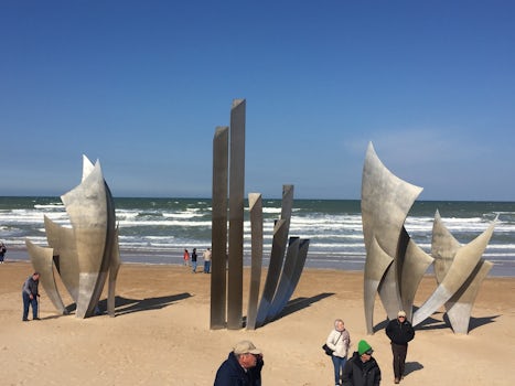 Omaha Beach, Normandy
TIP: Very Windy & Cold (Bundle Up)