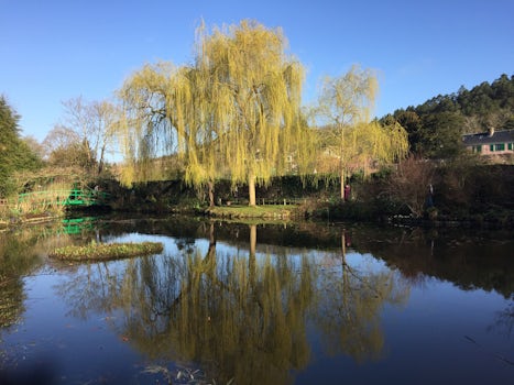 Giverny~ The Famous Claude Monet Jardin! 
You even get to tour inside his home.
TIP: A lot of walking, can be muddy in areas from rain, be prepared