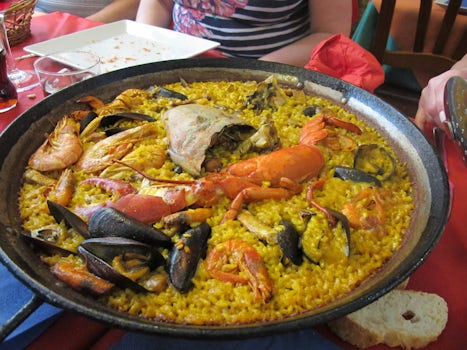 seafood paella in Valencia