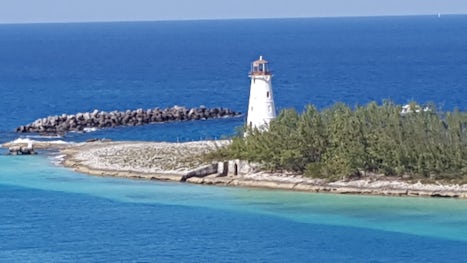 Lighthouse going into  port Nassau