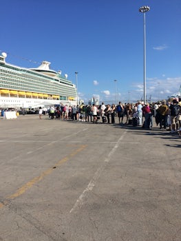 This is the photo of the boarding line.  If you look close the line wraps x