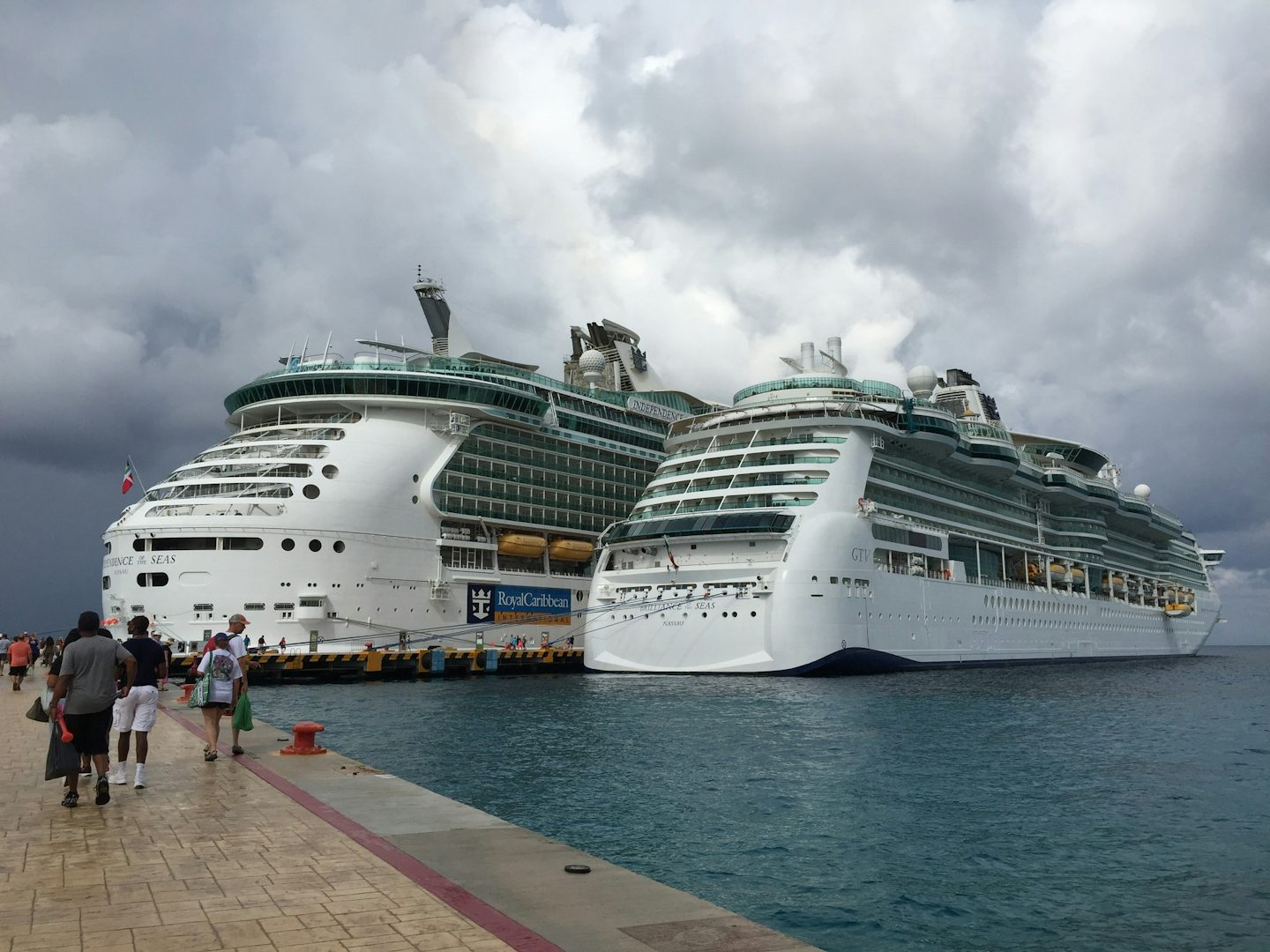 Pictures of Independence of the Seas in port