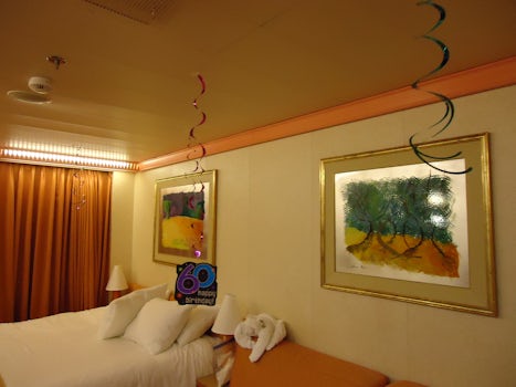 balcony room 9222 with bday decorations