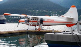 Float plane ride to Taku Lodge - excellent adventure