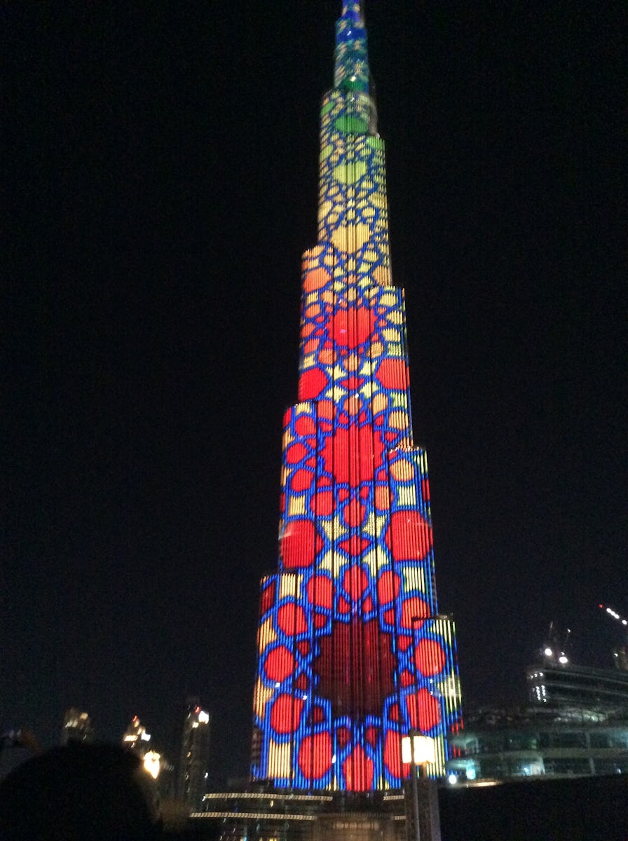 Burj Khalifa light show - extraordinary!