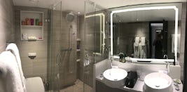 Penthouse Suite - Bathroom