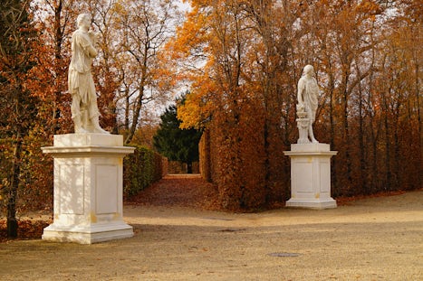Schonbrunn palace grounds