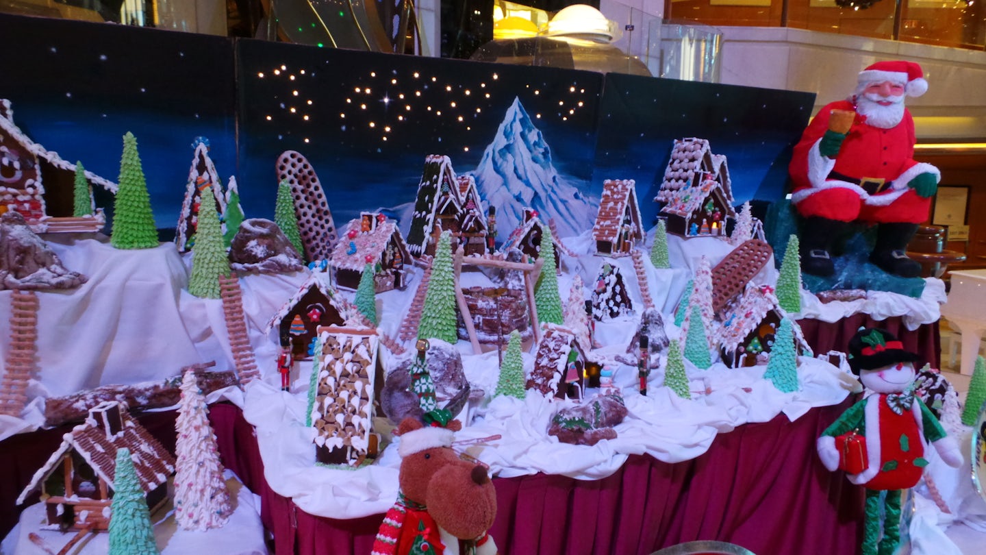 Gingerbread houses and other Christmas decorations in the atrium.
