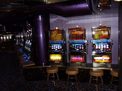 Crystal Palace casino slots