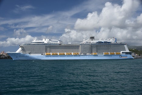 ship in port of Martinique