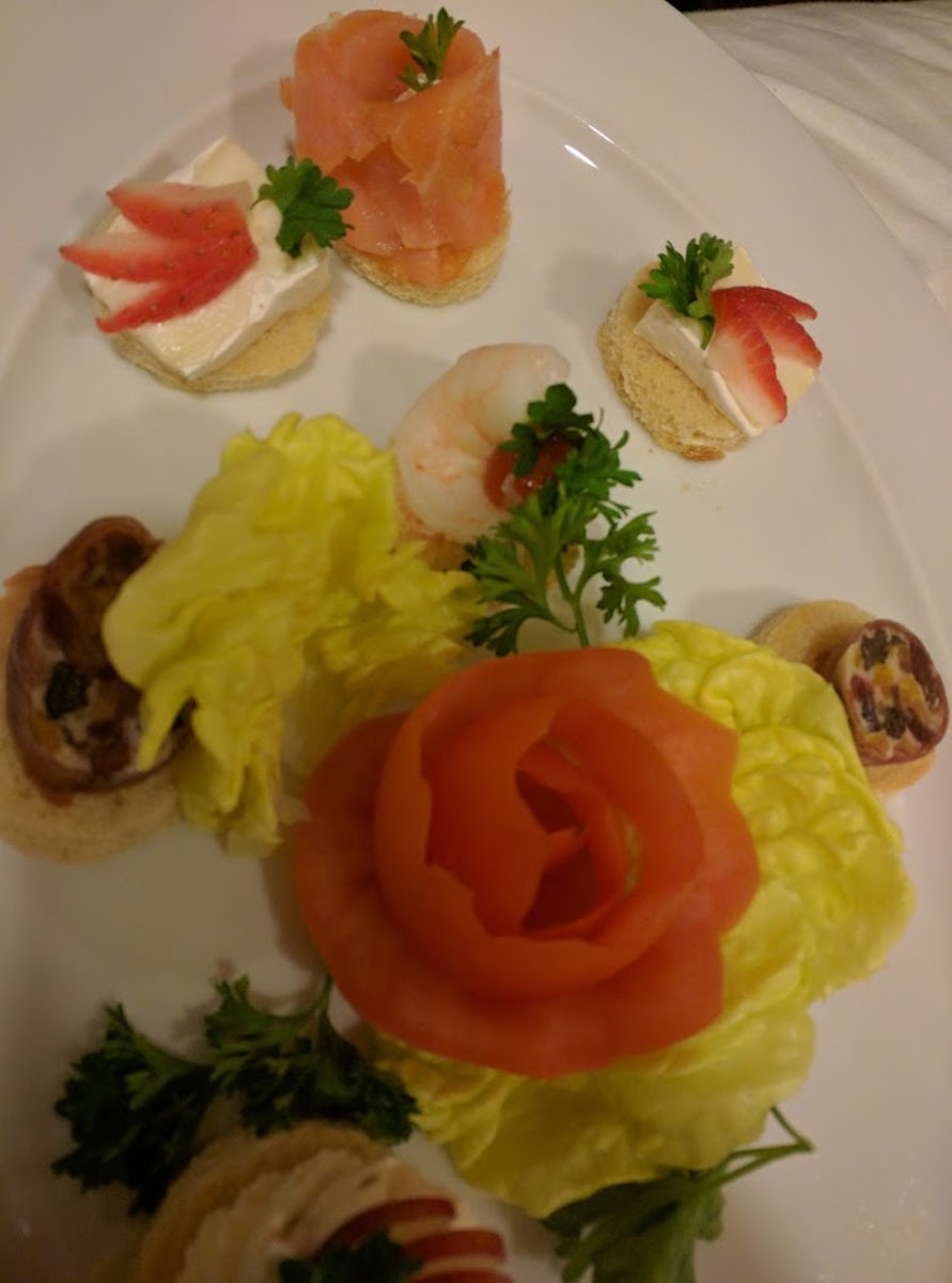 These were most of the canapes from the Honeymoon/Anniversary package. You