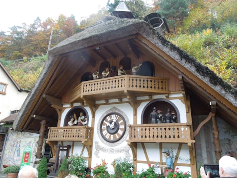 Life Size CucKoo Clock - Adolf Herr cuckoo clocks in Black Forest Germany