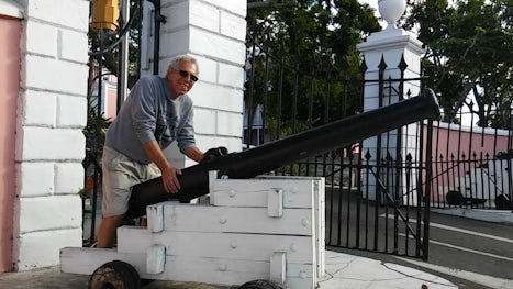 Steve and his weapon. Government House, Nassau