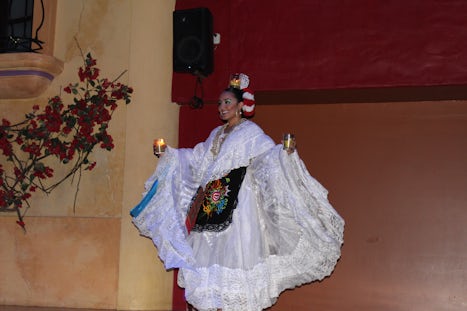 Folklorico dancer at Mazatlan