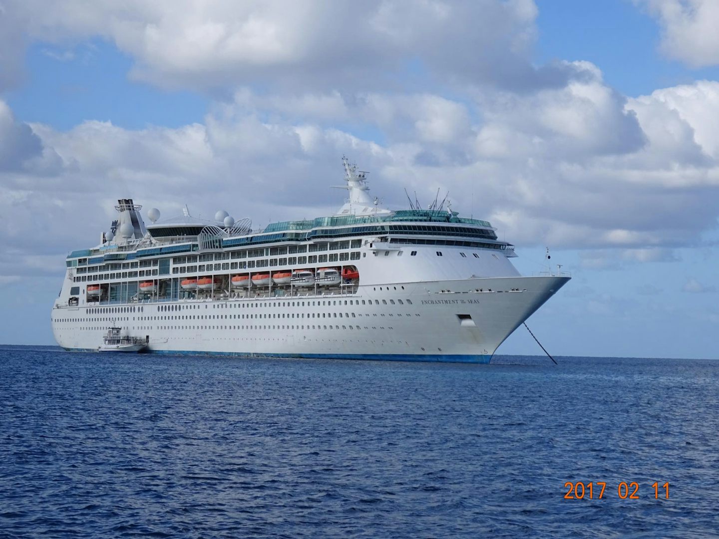 Enchantment of the seas ship - Royal Caribbean