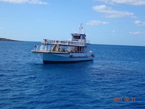 Ferry that takes you to Cococay.