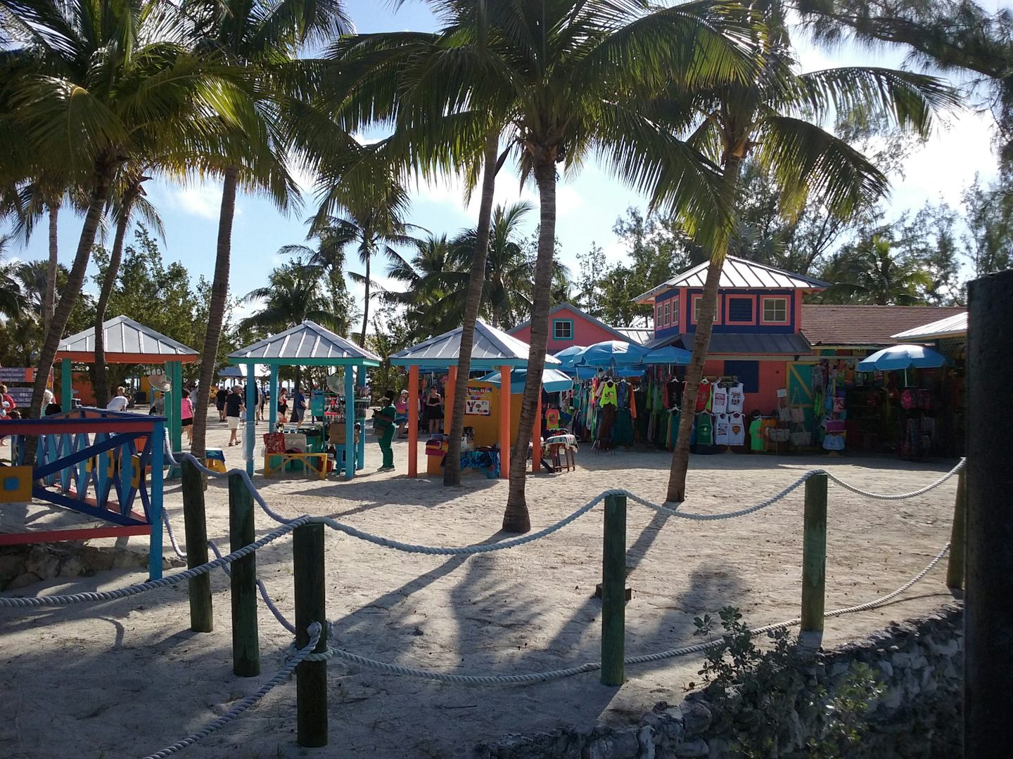 CocoCay - shops