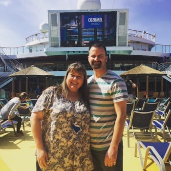 Lido Deck, first day on ship