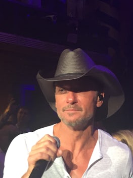 Tim McGraw singing in the aisle right next to me.