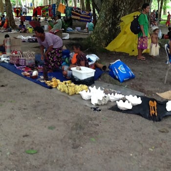 Local wares for sale on Doini Island