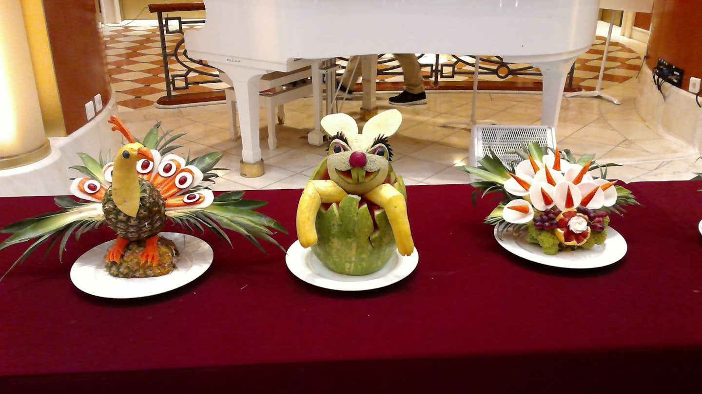 fruit animals made by chefs