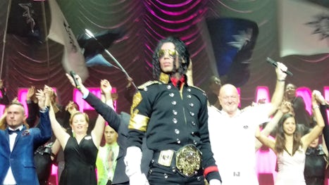 Michael Jackson review last night!  Awesome!