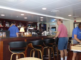 Bar in the main lounge