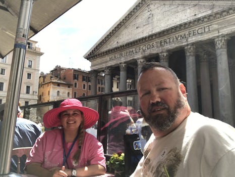 Lunch right next to the Pantheon