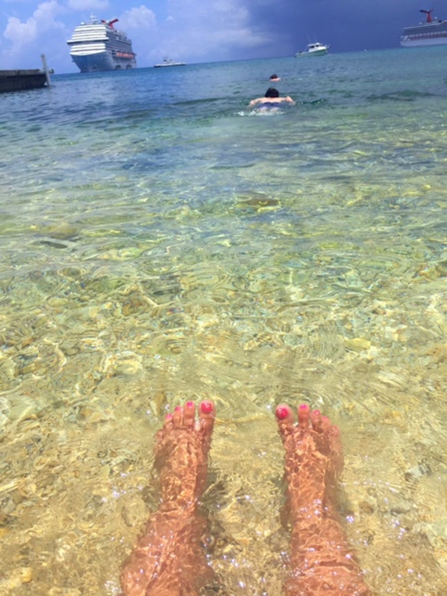 Beautiful clear water in Grand Cayman!