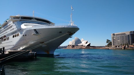 Sun Princess at dock - International Terminal Sydney