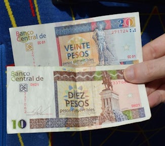 This is the tourist currency (CUCs). Note PESOS CONVERTIBLES across the fro